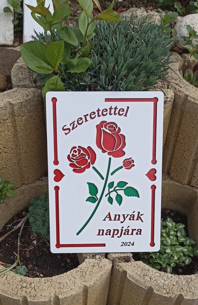 Rózsa anyák napjára – 4000 Ft