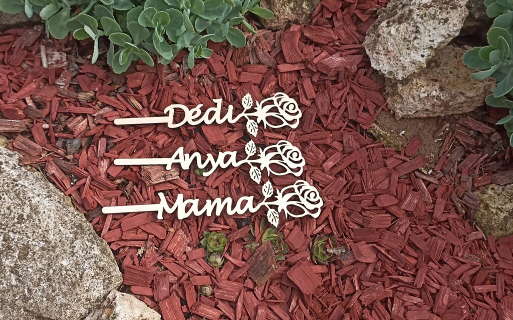 Névre szóló rózsa – 1500 Ft