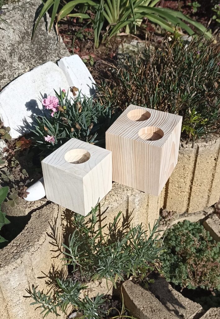 Tömör fenyő mécses tartók