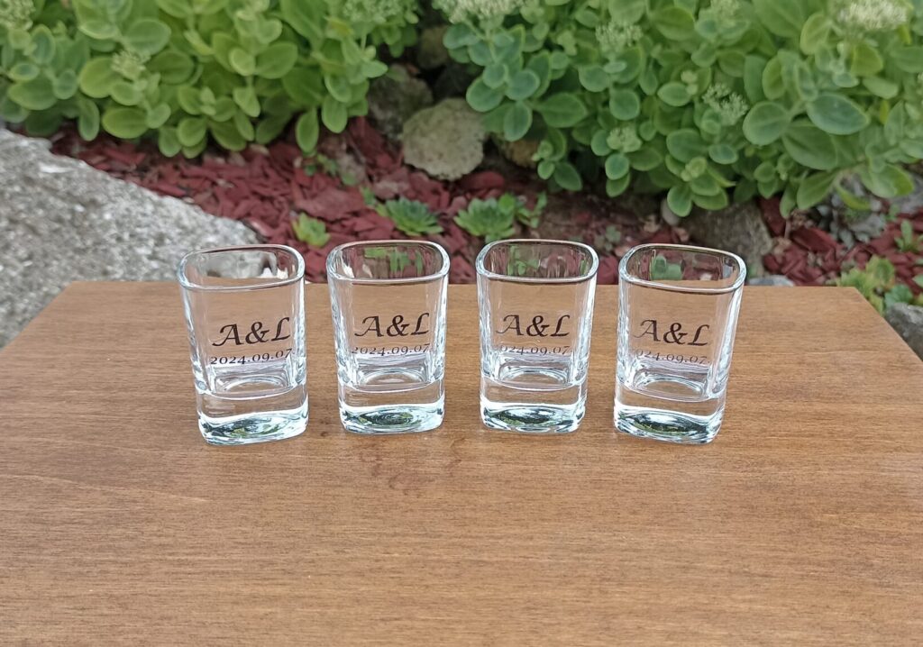 Gravírozott üvegpohár