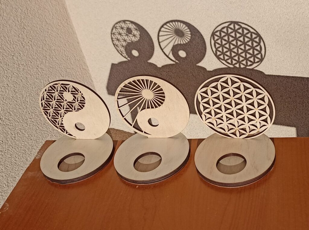 Árnyéklámpák 1800 Ft